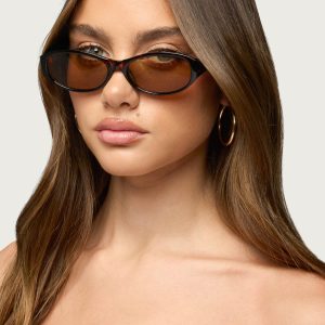 Lavinia Oval Sunglasses