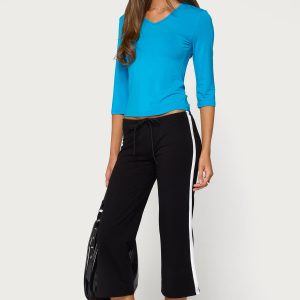 Milene Contrast French Terry Capri Pants